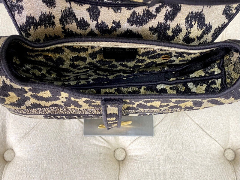 Dragons Bags Detail