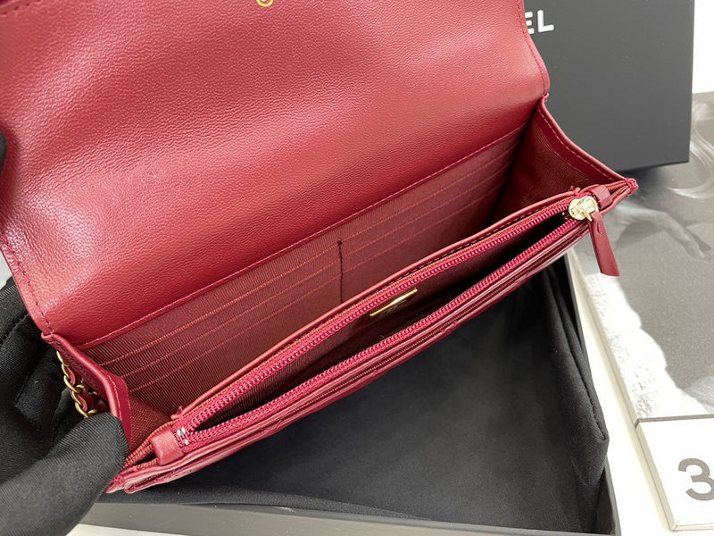 Dragons Bags Detail