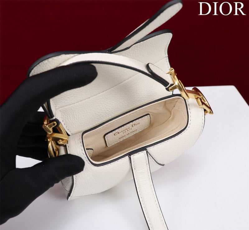 Dragons Bags Detail