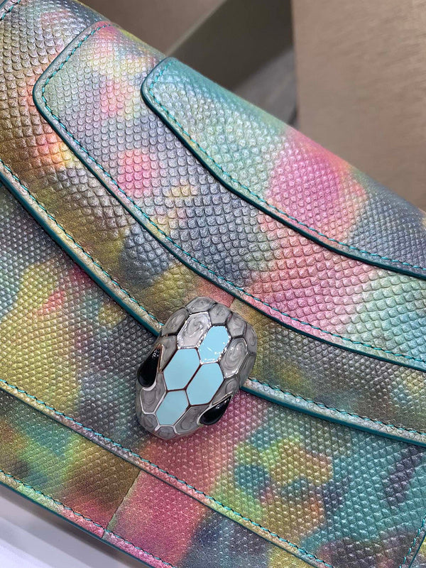 Dragons Bags Detail