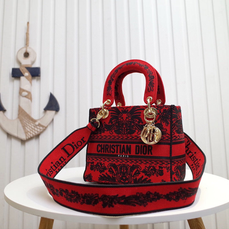 Dragons Bags Detail