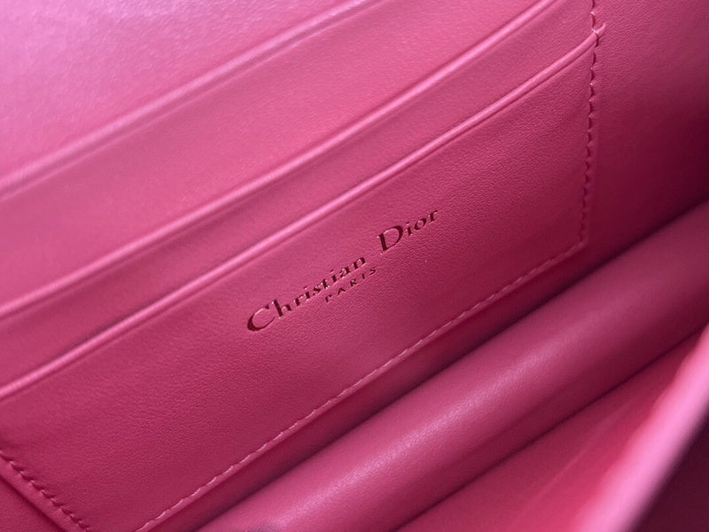 Dragons Bags Detail