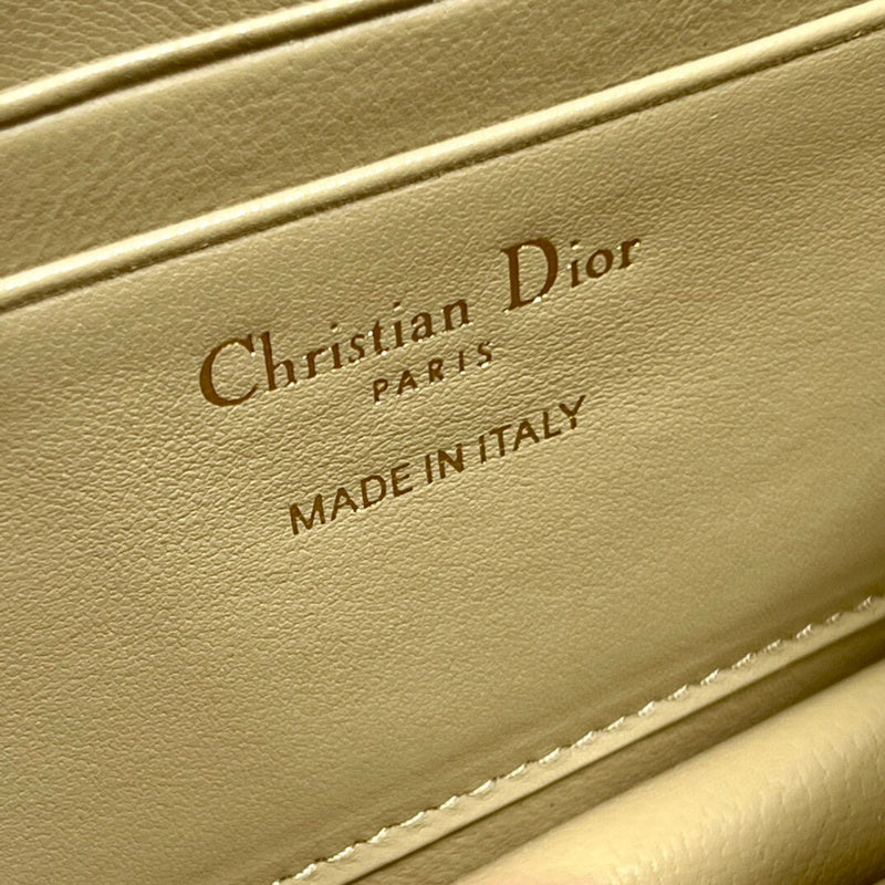 Dragons Bags Detail