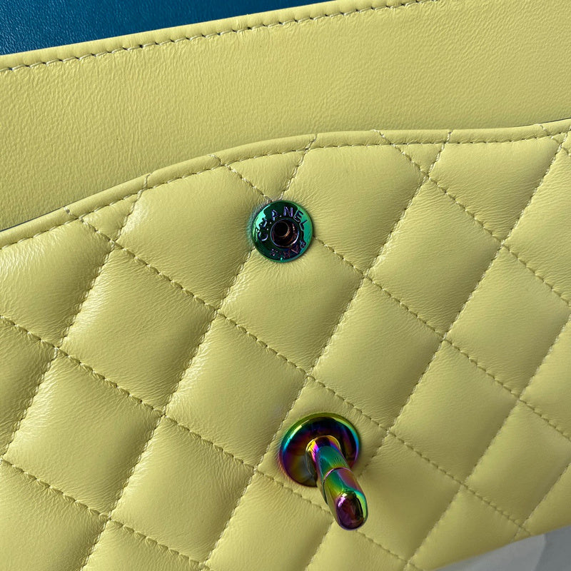 Dragons Bags Detail