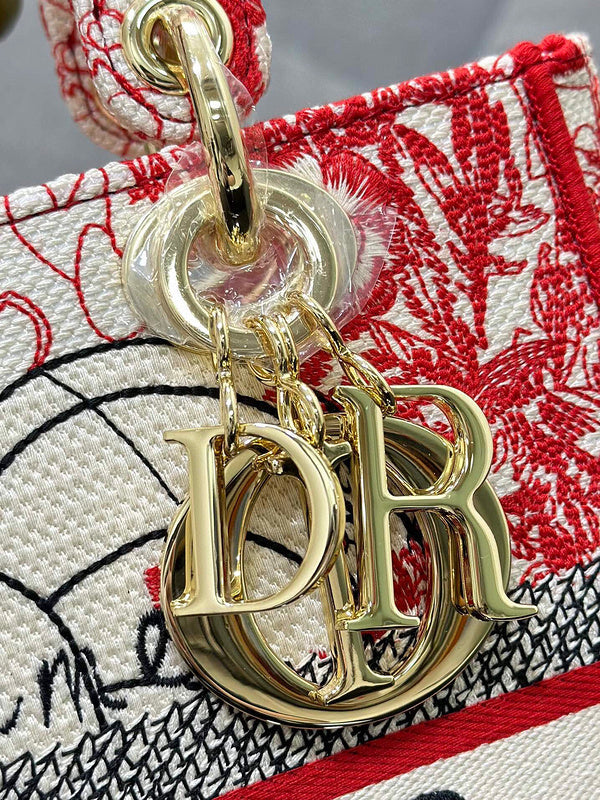 Dragons Bags Detail
