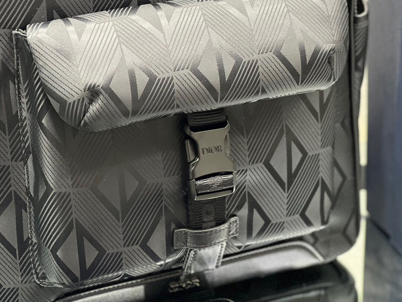 Dragons Bags Detail