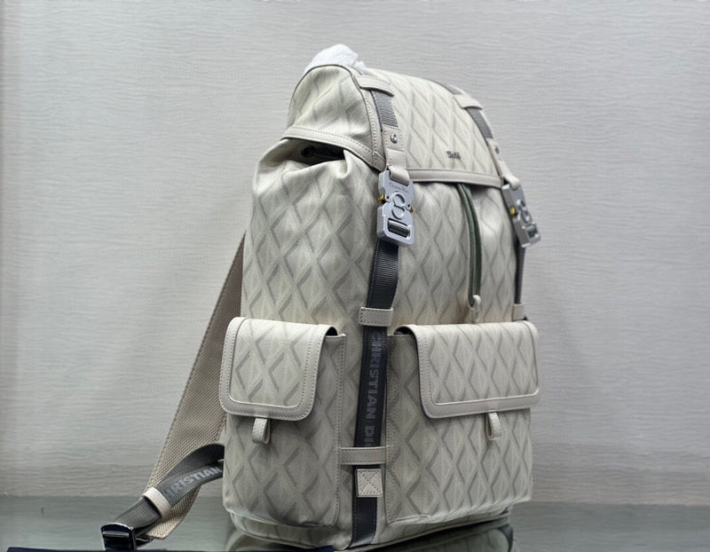 Dragons Bags Detail