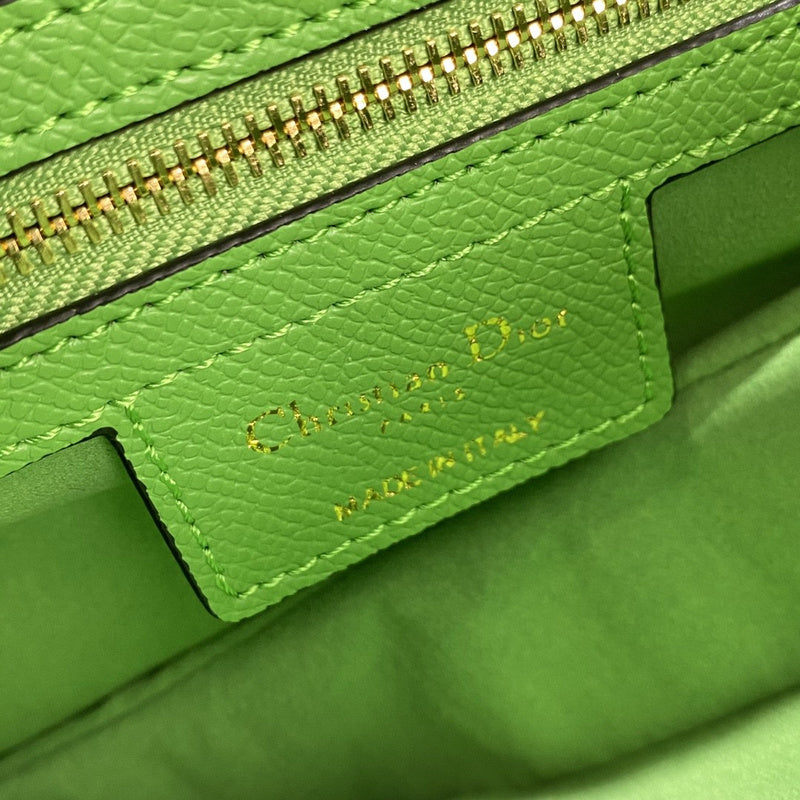 Dragons Bags Detail