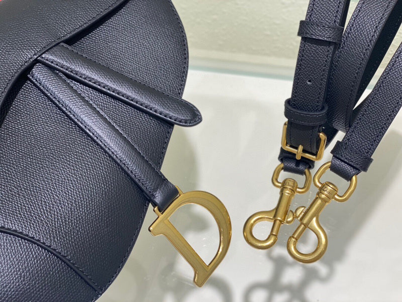 Dragons Bags Detail