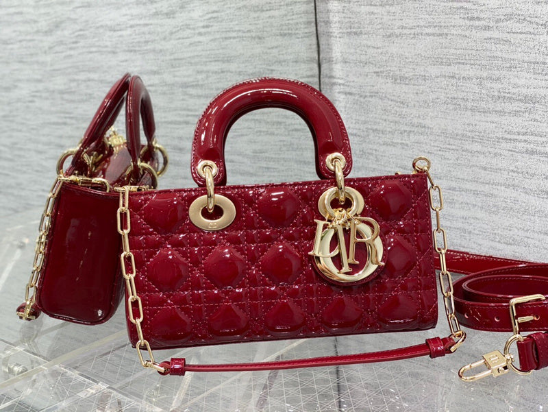 Dragons Bags Detail