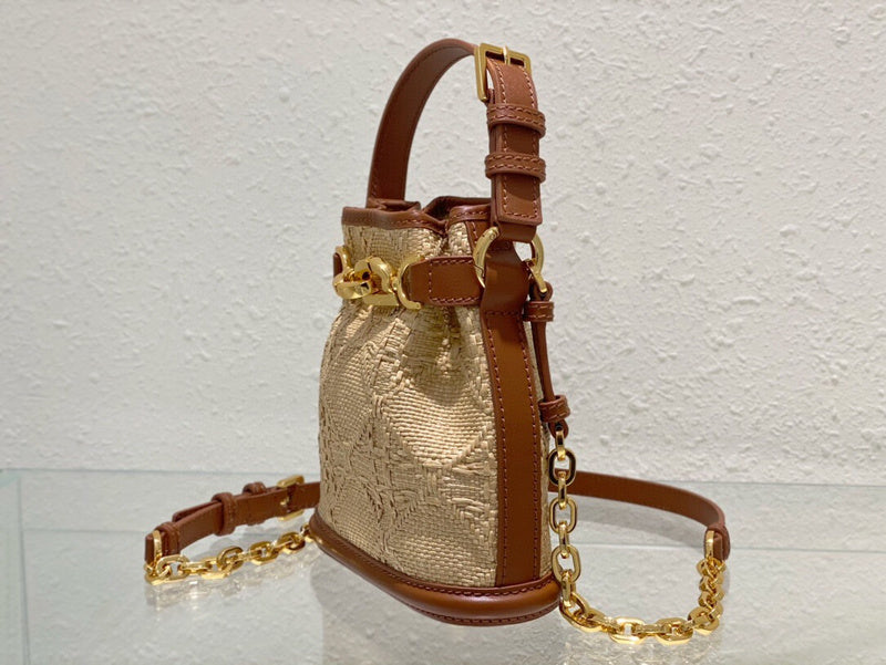 Dragons Bags Detail