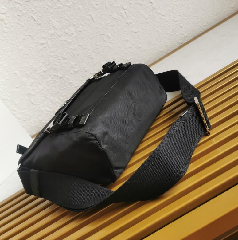 Dragons Bags Detail