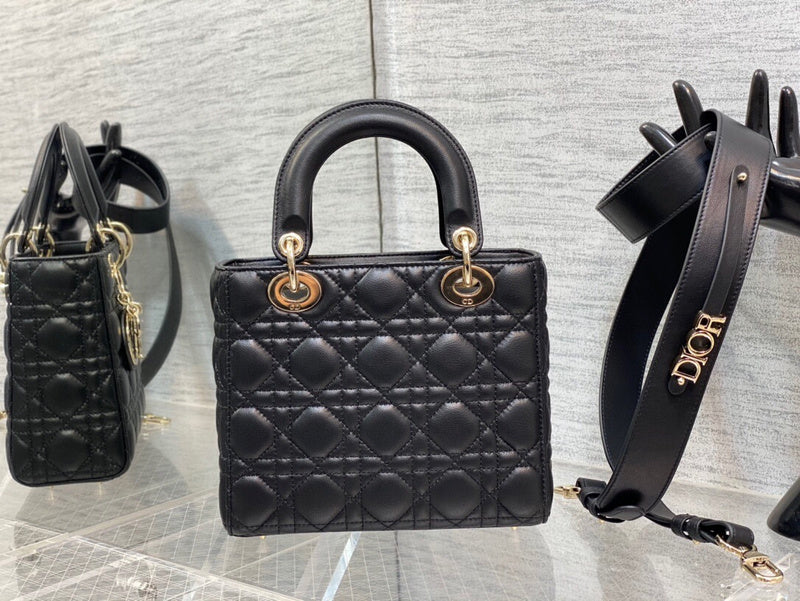 Dragons Bags Detail
