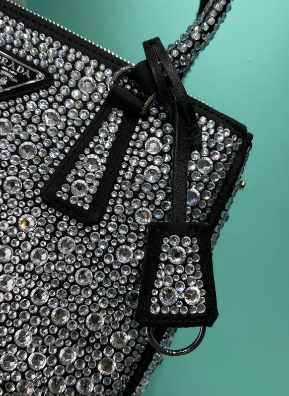 Dragons Bags Detail
