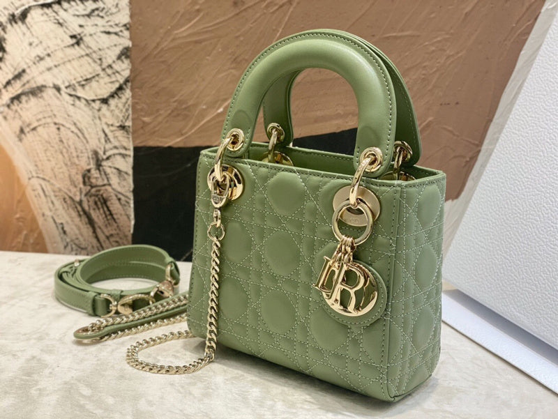 Dragons Bags Detail
