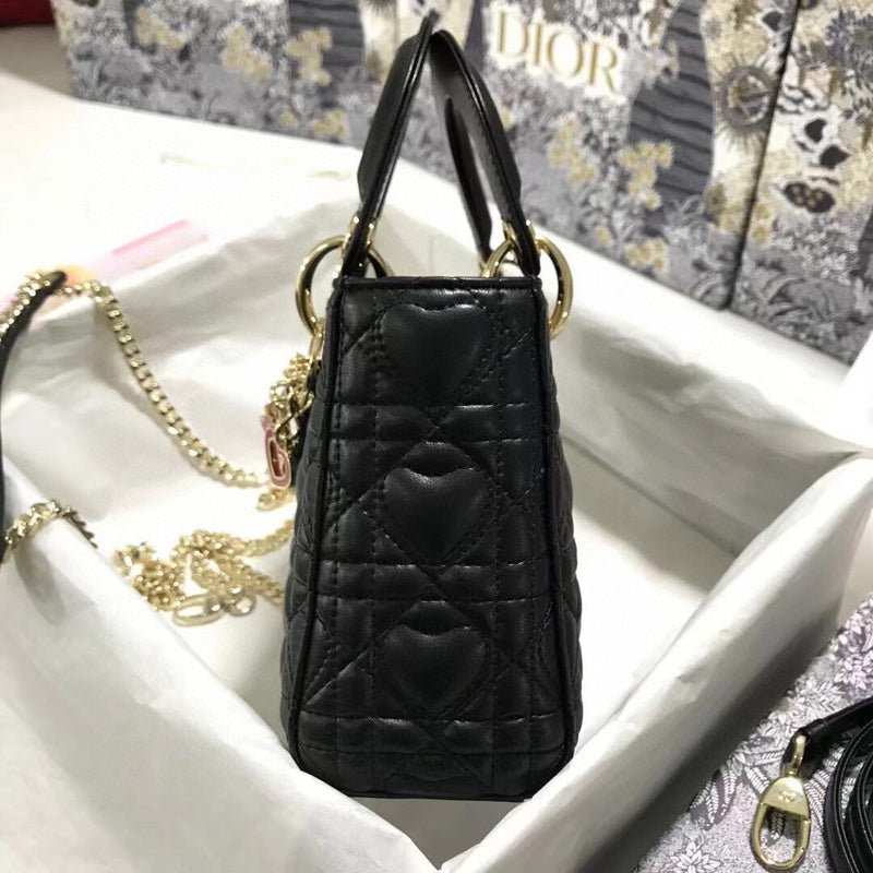 Dragons Bags Detail