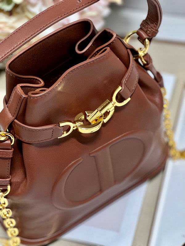 Dragons Bags Detail