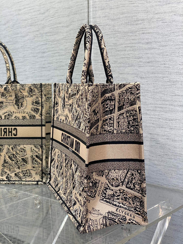 Dragons Bags Detail