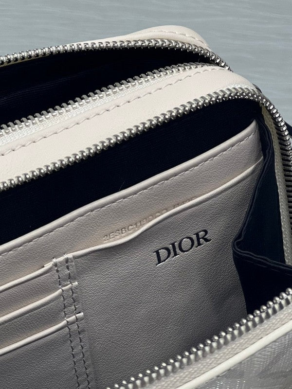 Dragons Bags Detail