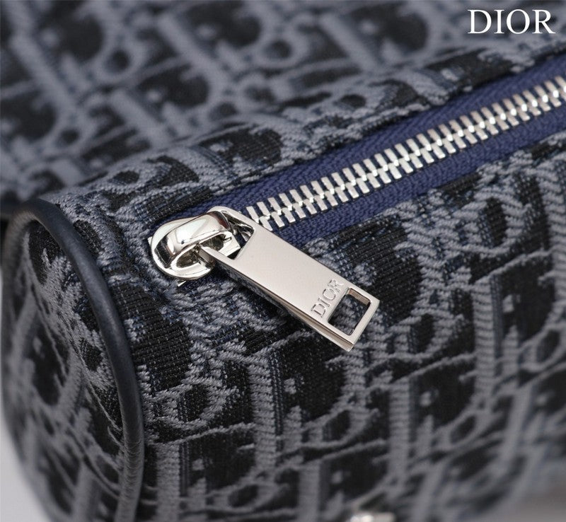 Dragons Bags Detail