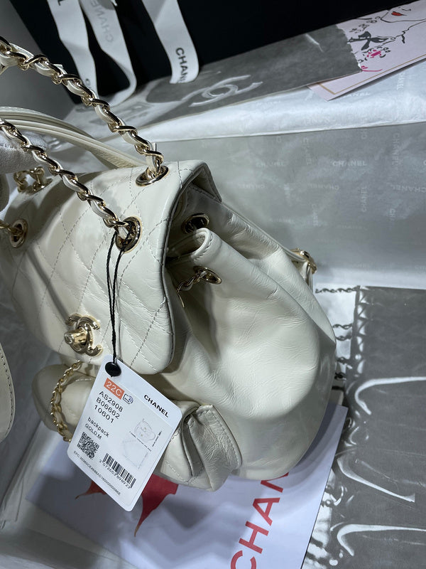 Dragons Bags Detail