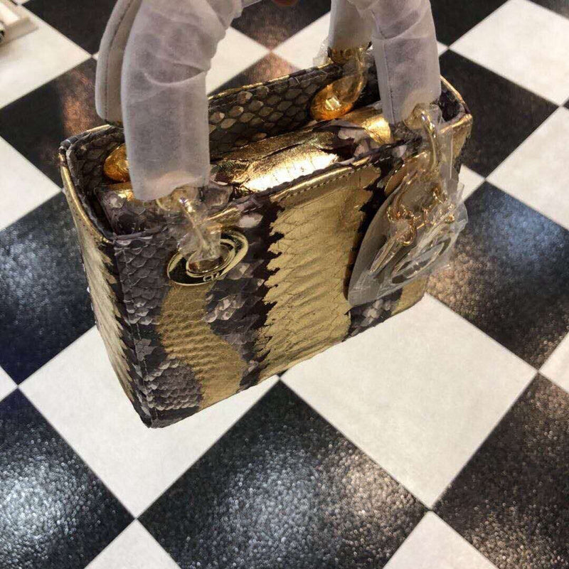 Dragons Bags Detail