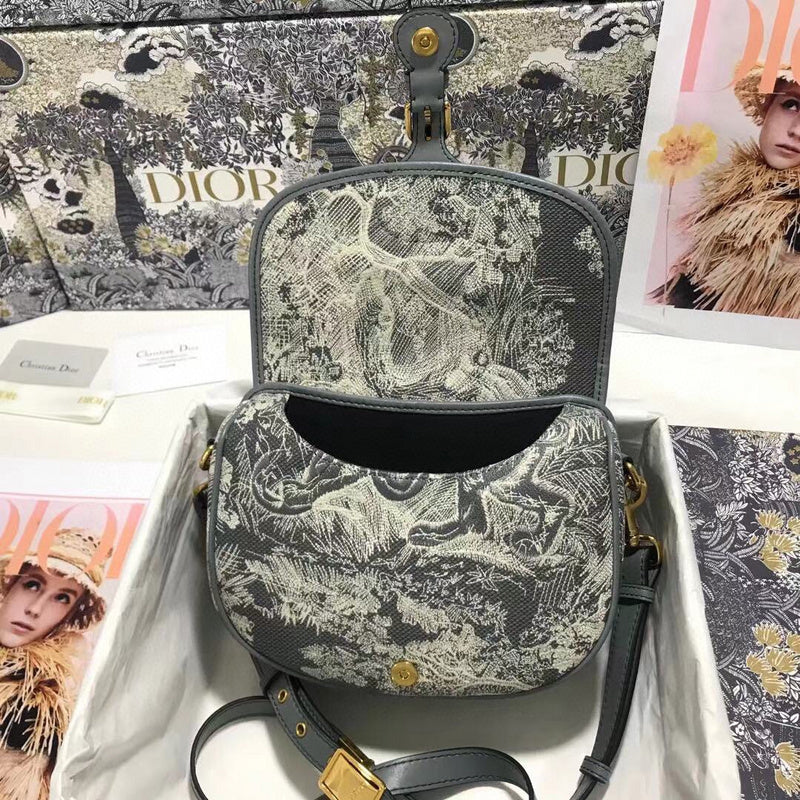 Dragons Bags Detail
