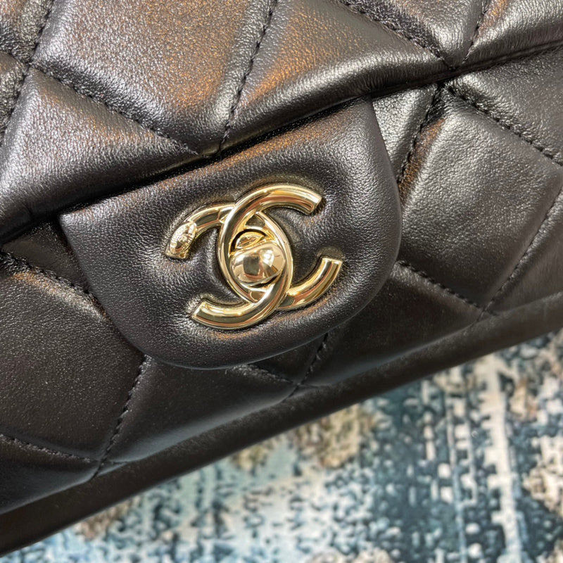 Dragons Bags Detail
