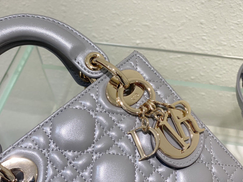 Dragons Bags Detail