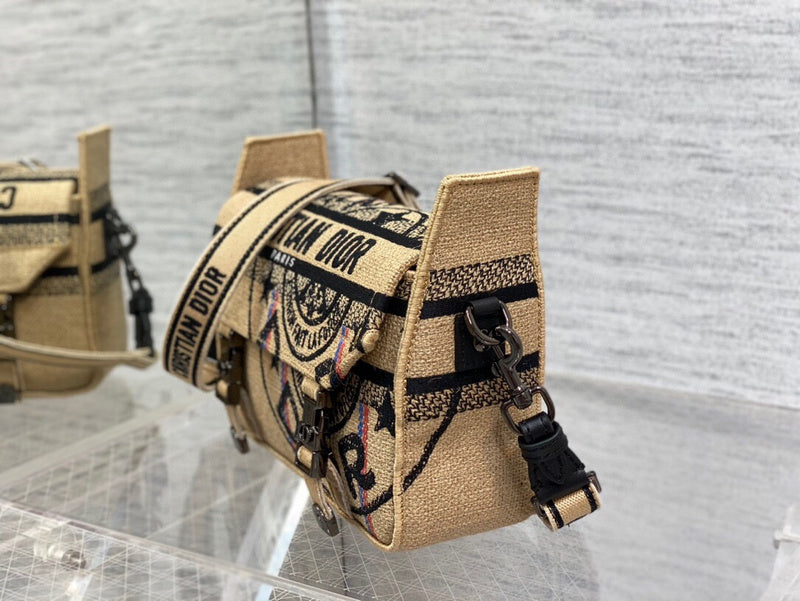 Dragons Bags Detail