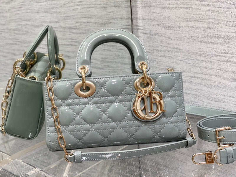 Dragons Bags Detail