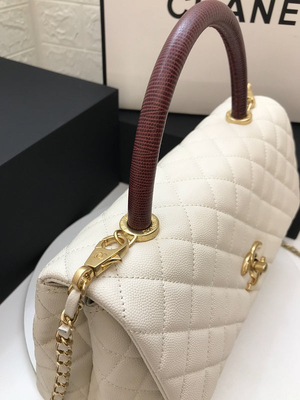 Dragons Bags Detail