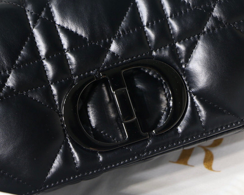 Dragons Bags Detail