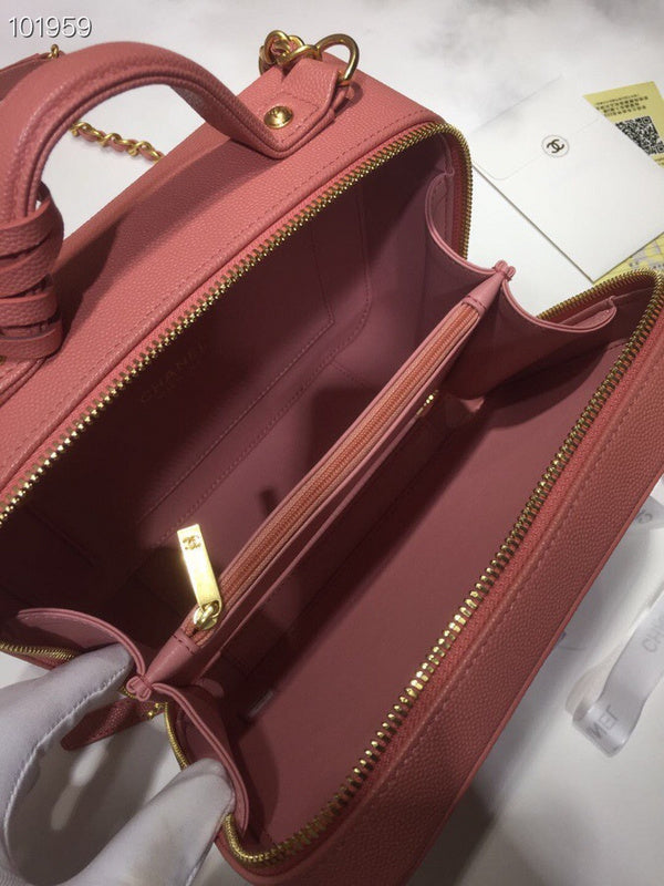 Dragons Bags Detail