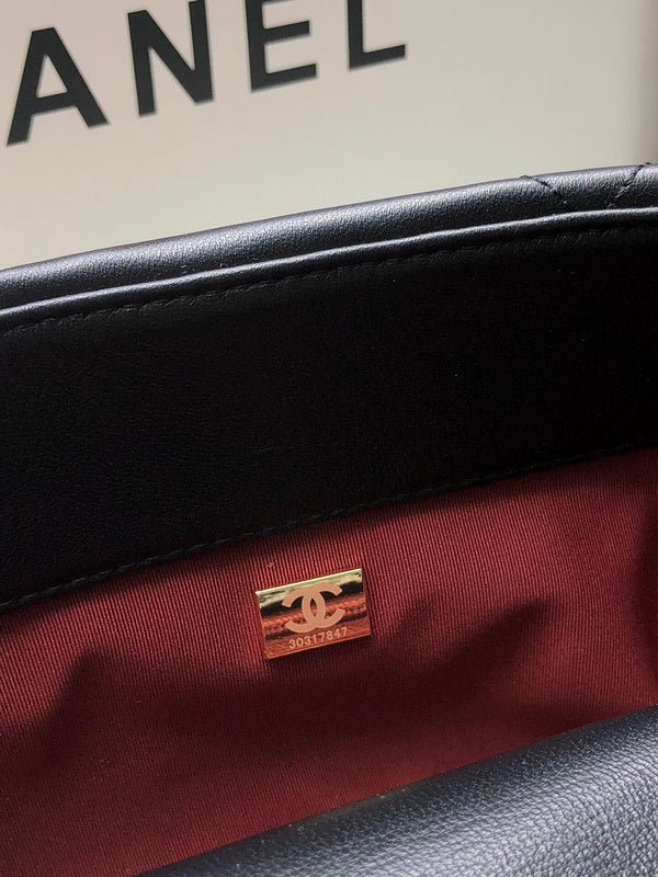 Dragons Bags Detail
