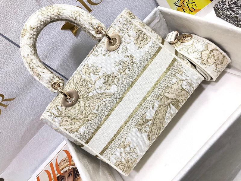 Dragons Bags Detail