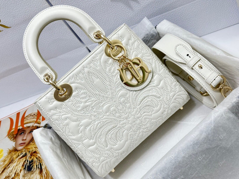 Dragons Bags Detail