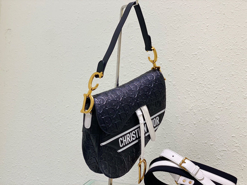 Dragons Bags Detail