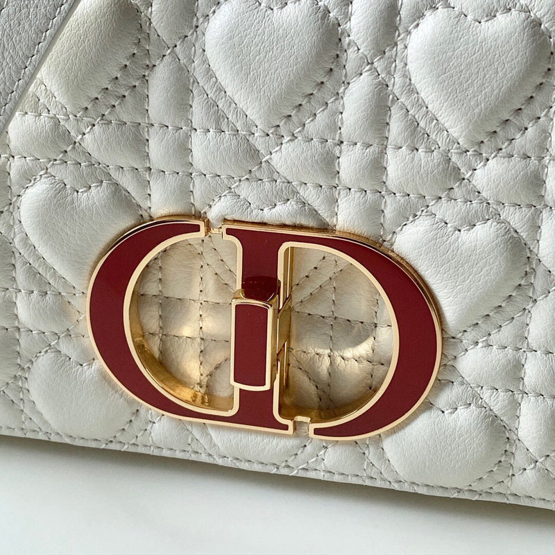 Dragons Bags Detail