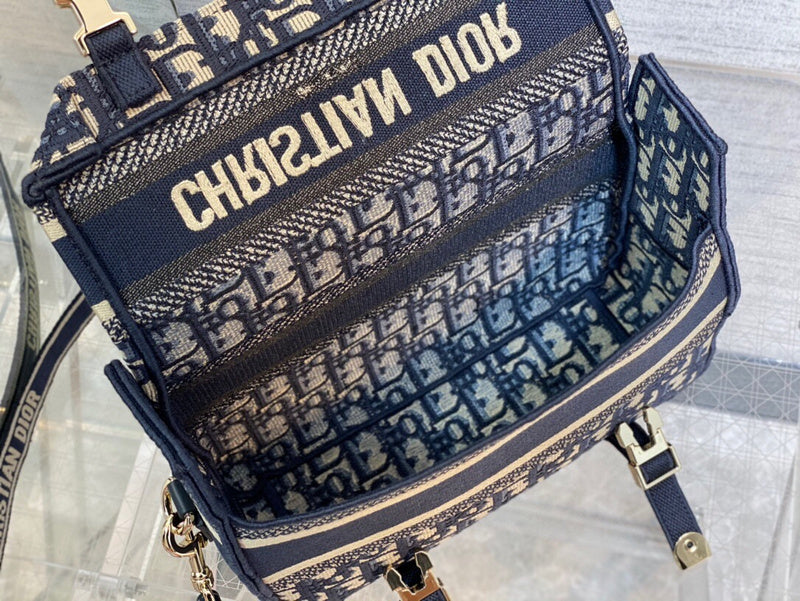 Dragons Bags Detail