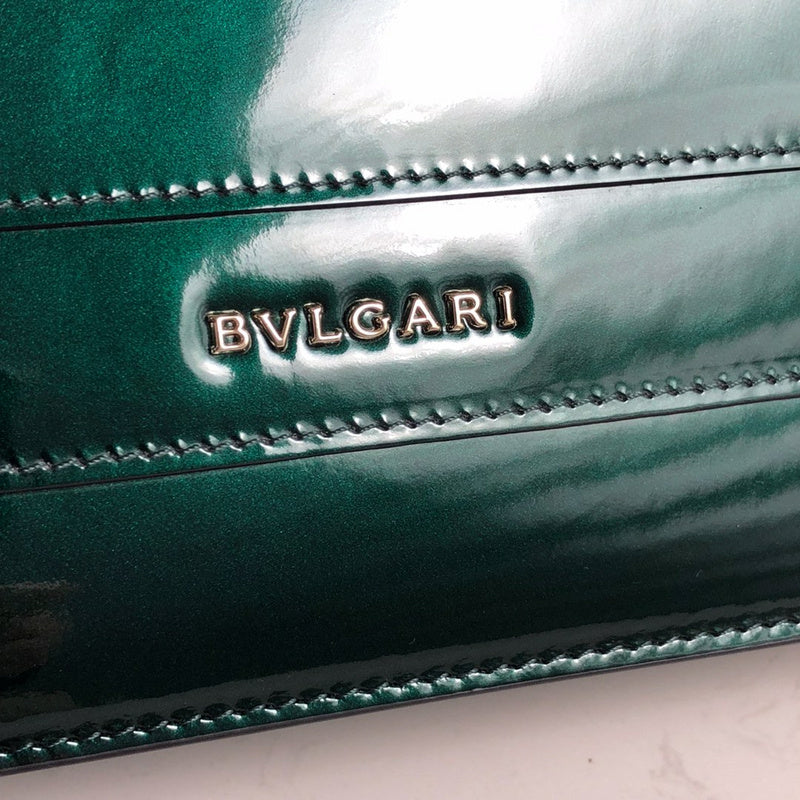 Dragons Bags Detail