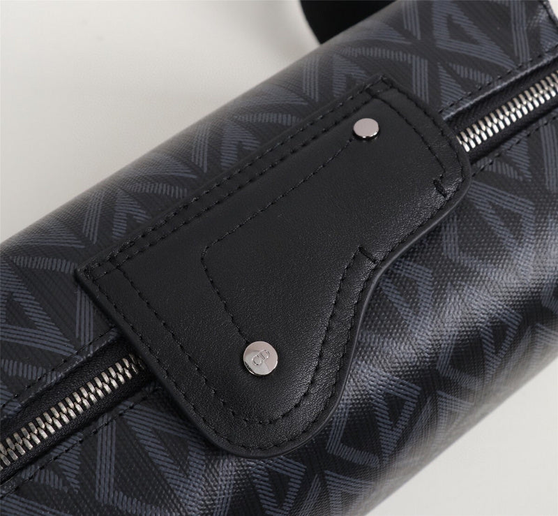 Dragons Bags Detail