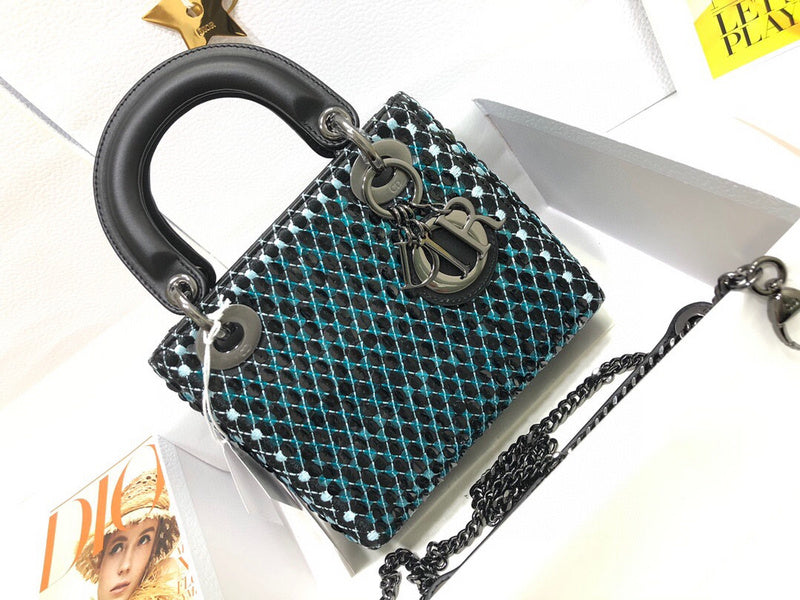 Dragons Bags Detail