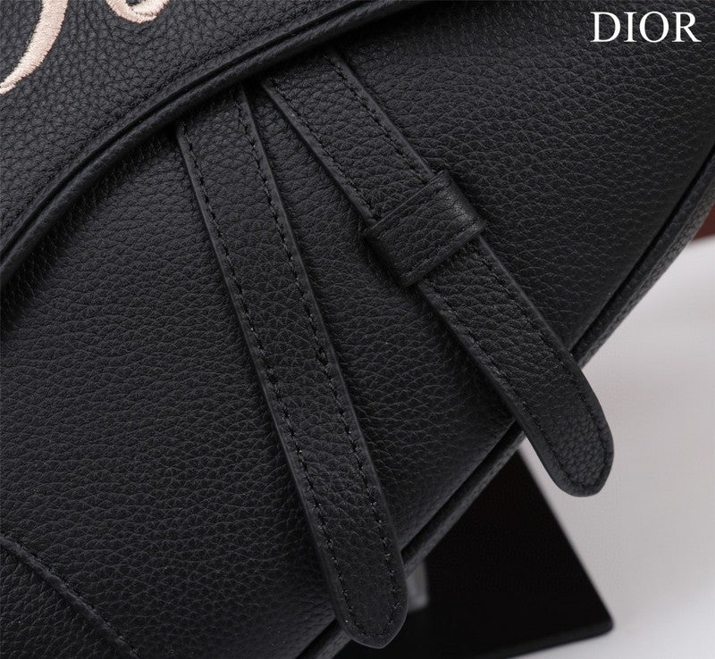 Dragons Bags Detail