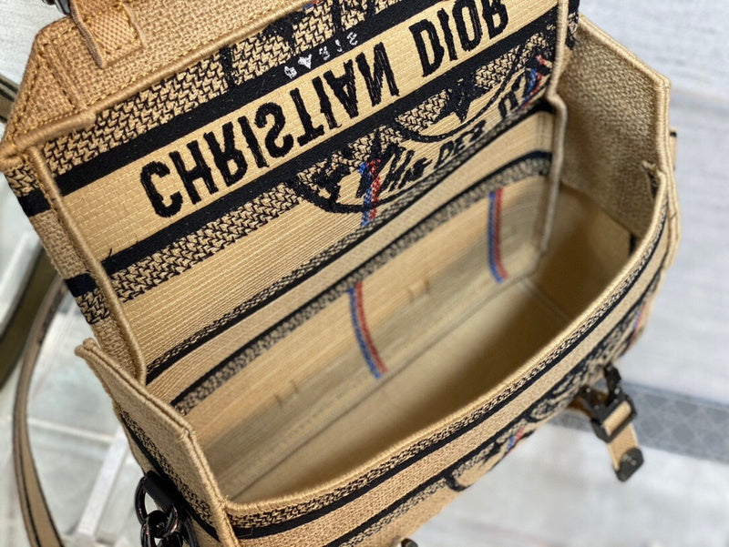 Dragons Bags Detail