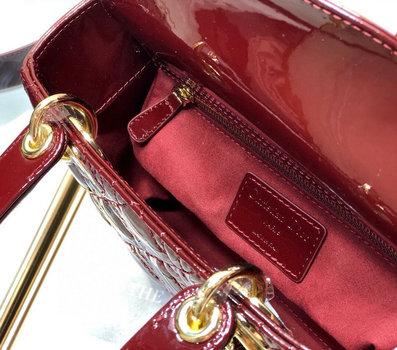 Dragons Bags Detail