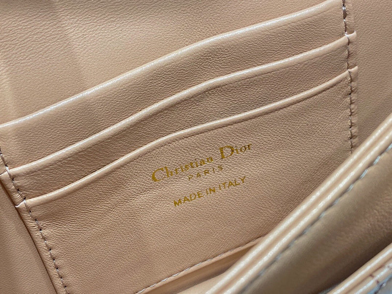 Dragons Bags Detail