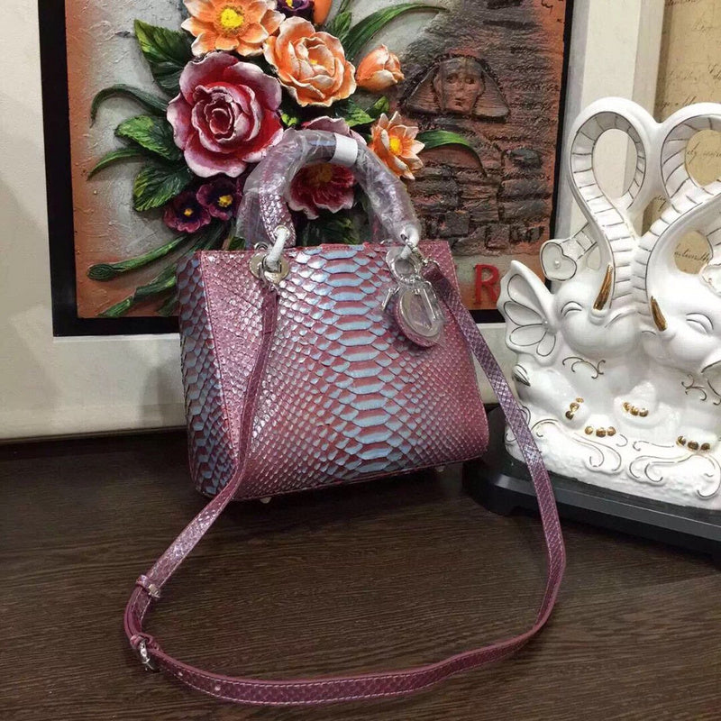 Dragons Bags Detail