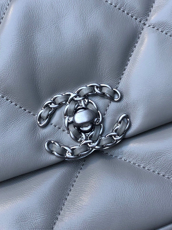 Dragons Bags Detail