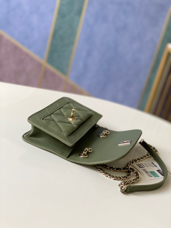 Dragons Bags Detail